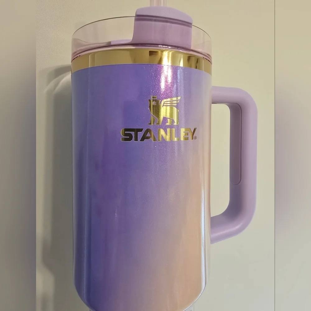 NWT Stanley Limited Edition Wicked Glinda For Good Quencher H2.0 Tumbler 40 Oz - Picture 12 of 13